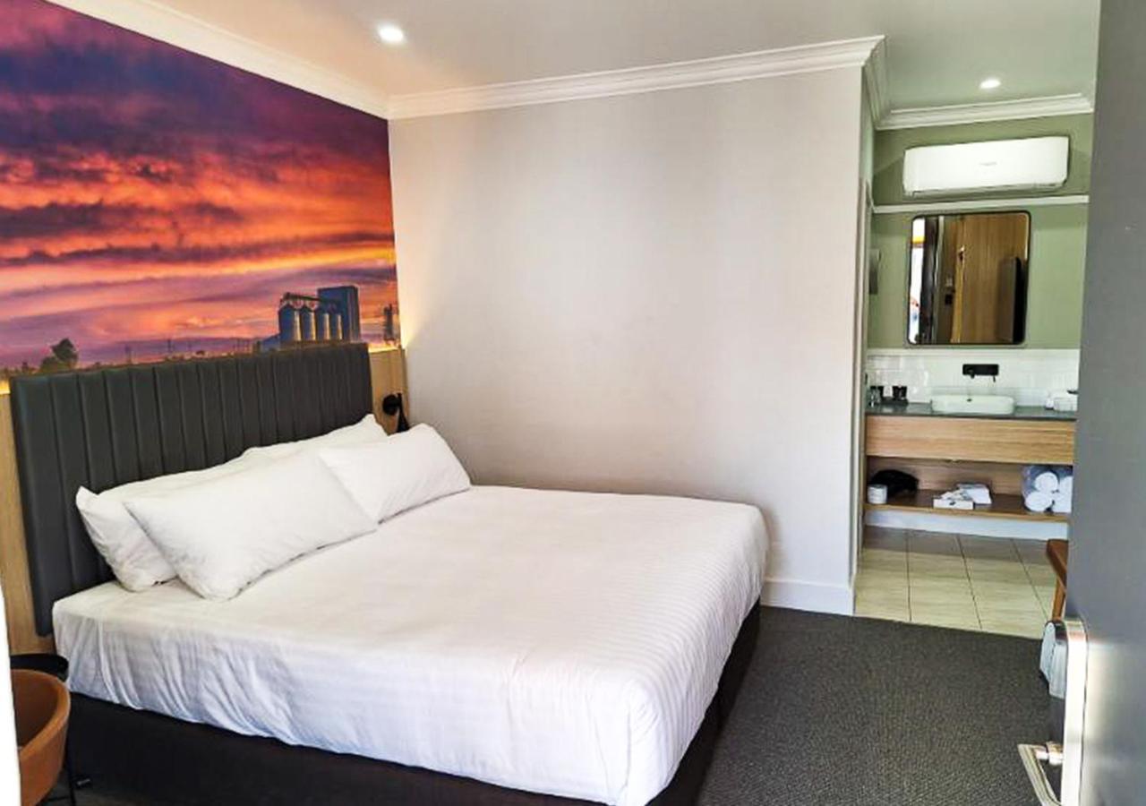 Royal Hotel Moree Buitenkant foto